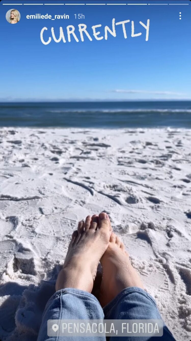 emilie de ravin feet 2