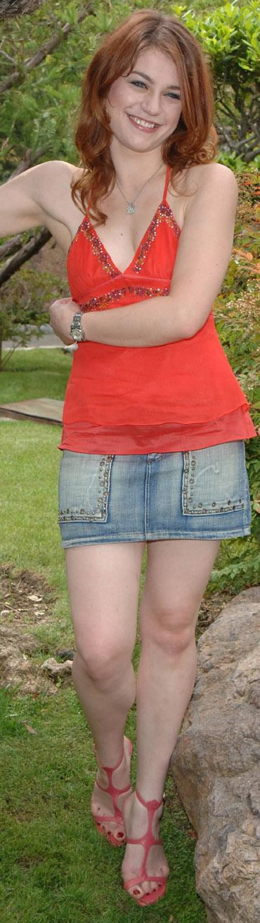 emilie dequenne feet 1