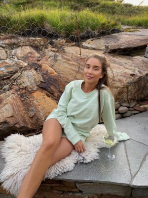 emilie tommerberg feet 4