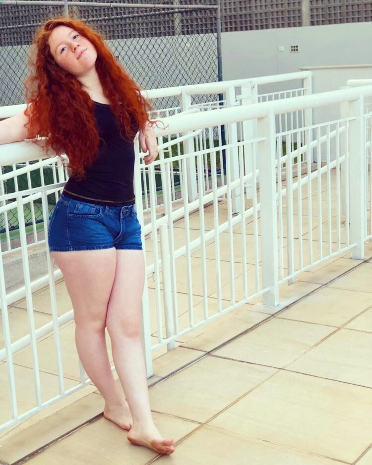 emilly vitoria feet 5