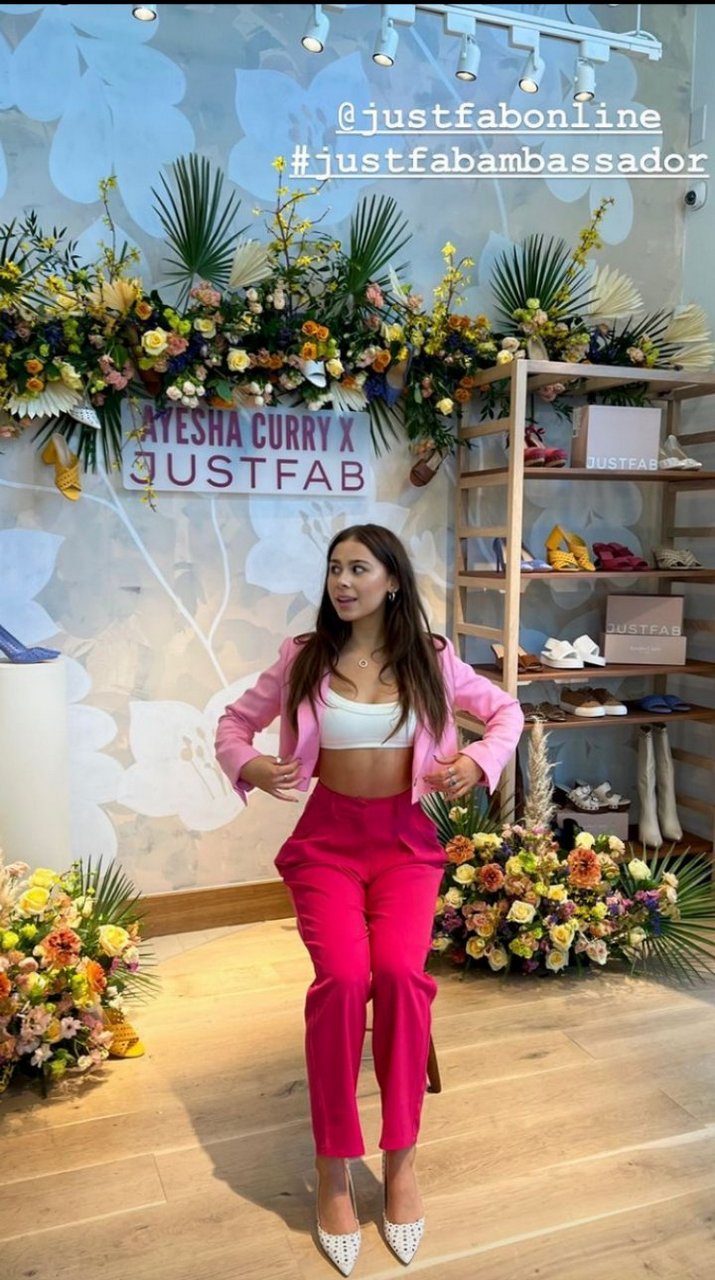 emily alexander feet 2