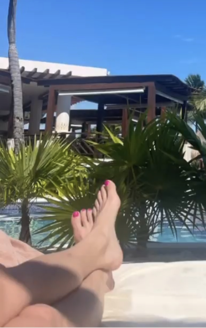 emily austin feet 1