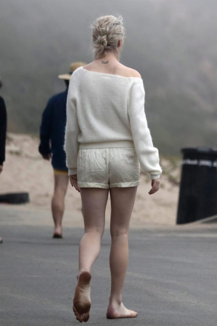 emily baldwin feet 3 scaled