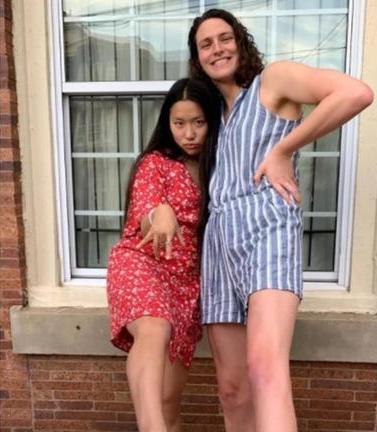 emily bridges feet 6