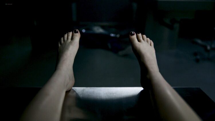 emily browning feet 2