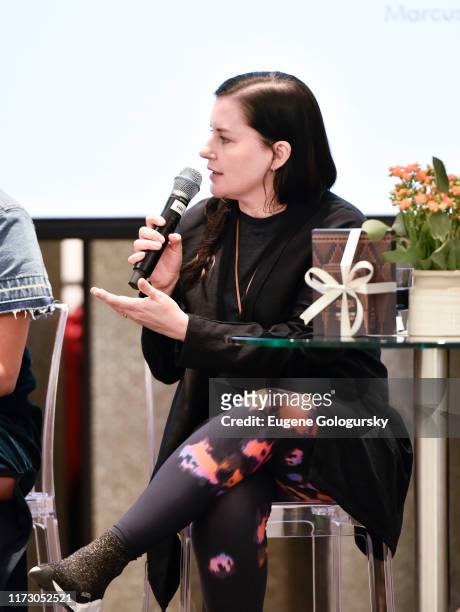 emily dougherty feet 4