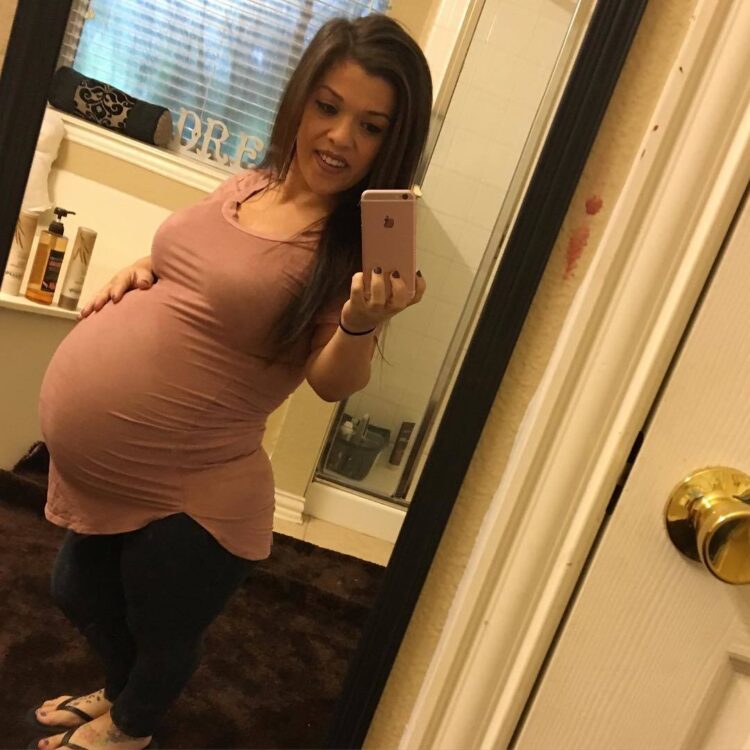 emily fernandez feet 5