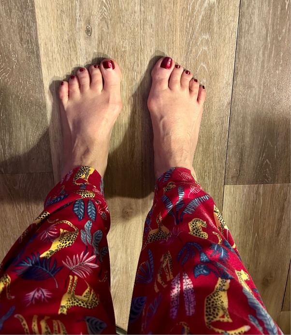 emily fisher feet 2