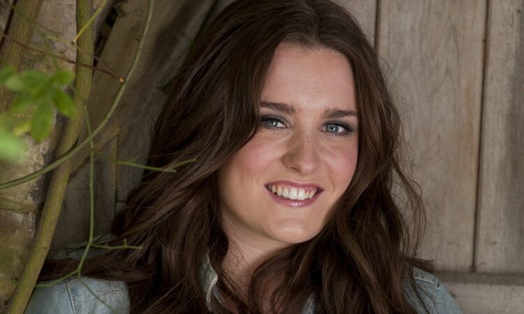 emily glenister feet 2