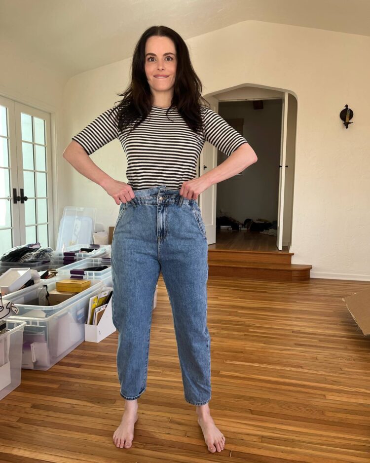 emily hampshire feet 5