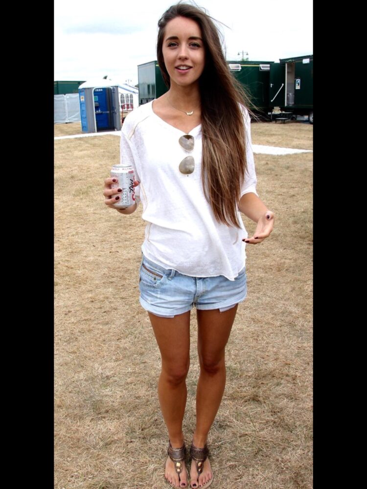 emily macdonagh feet 1