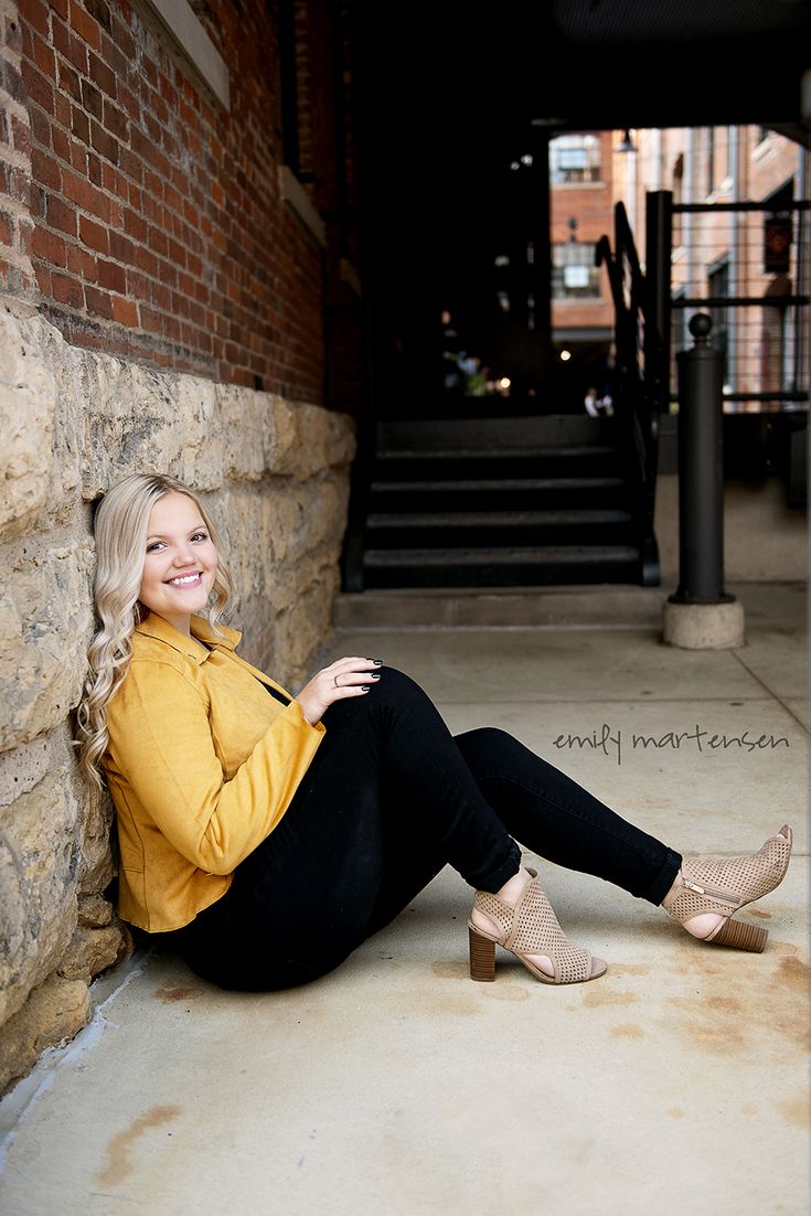 emily martenson feet 1