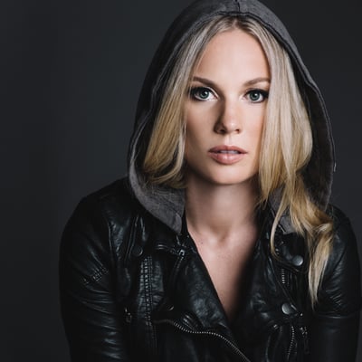 emily mclaughlin feet 3