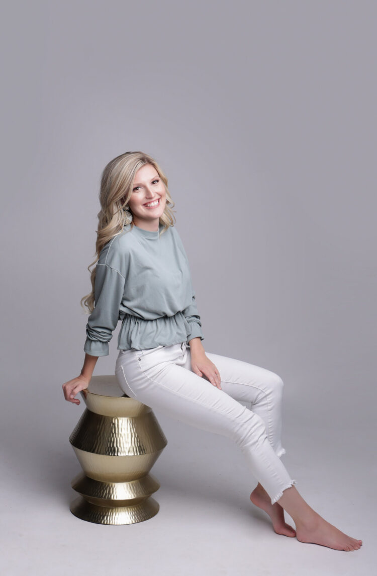 emily moncus feet scaled