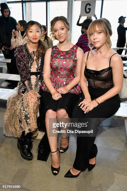 emily nichole feet 5