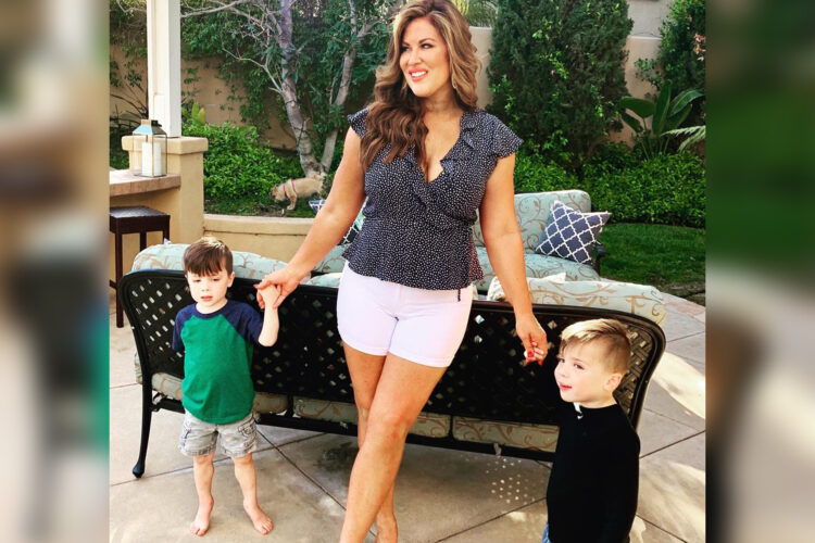 emily rebecca simpson feet