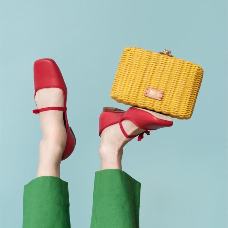 emily rollins feet 3