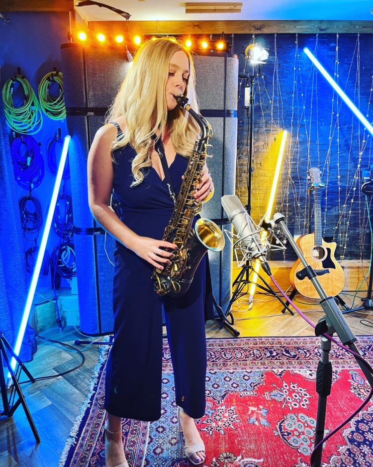 emily rollins feet 4