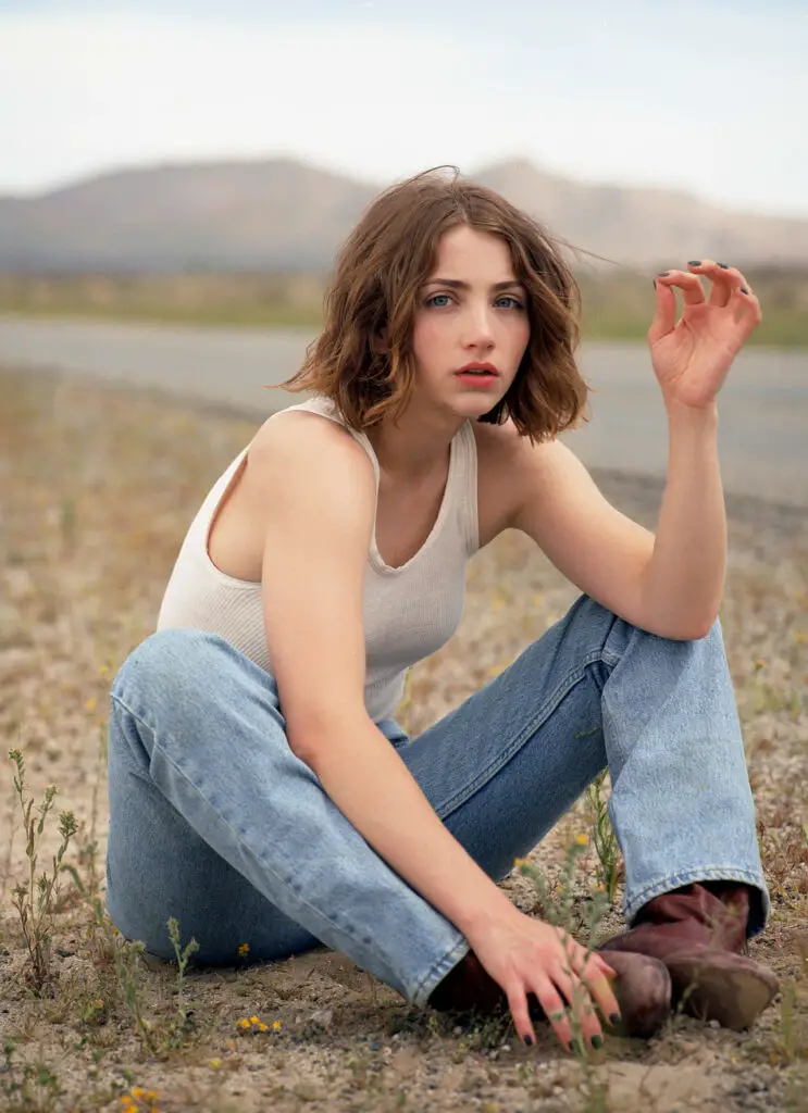 emily rudd feet 4