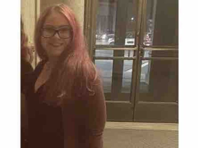 emily russell feet 4