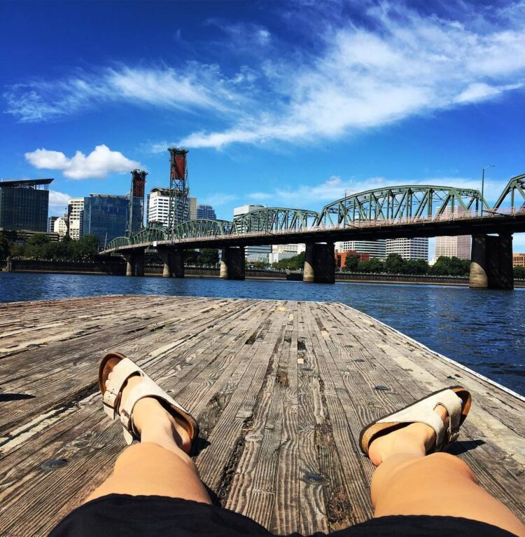 emily sonnett feet 3