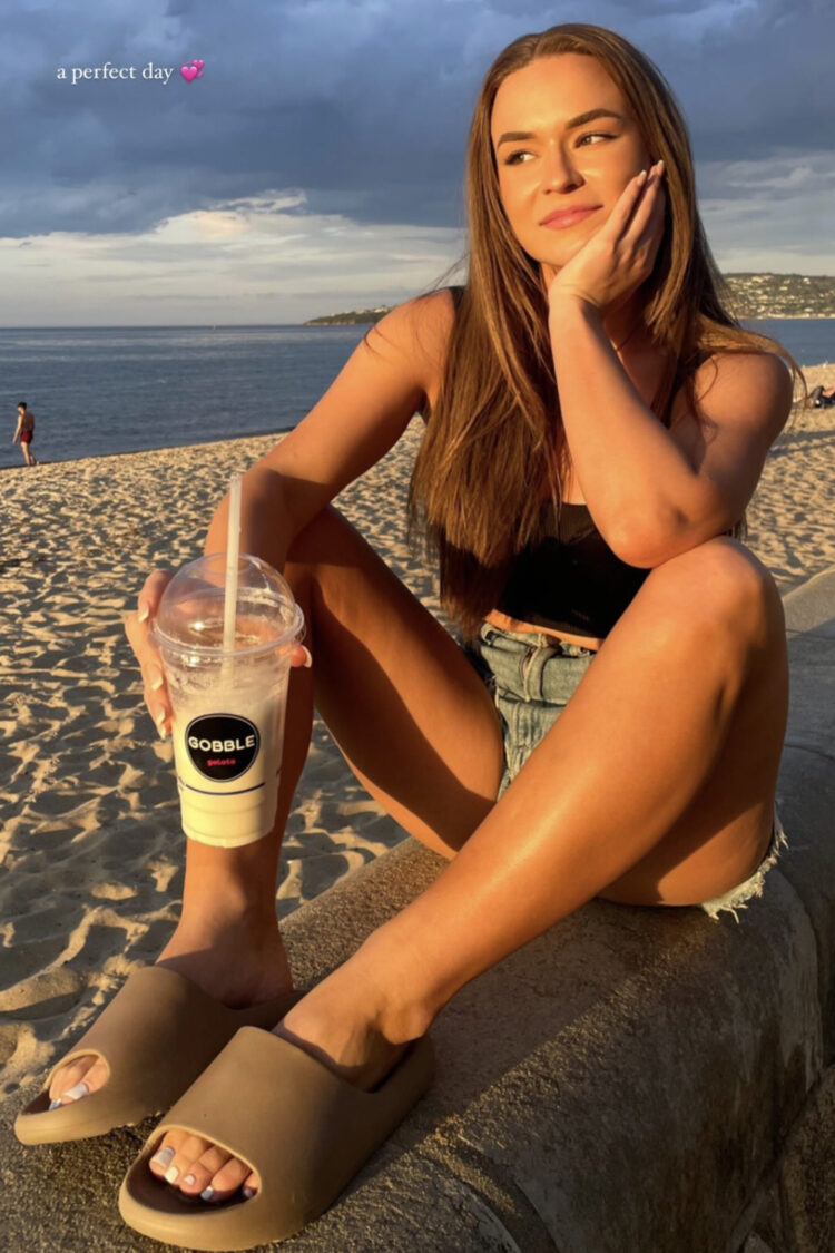 emily ward feet 1