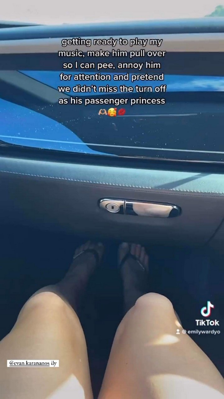 emily ward feet 6