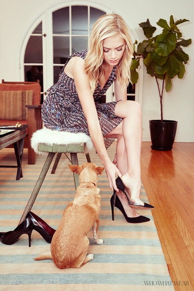 emily wickersham feet 4