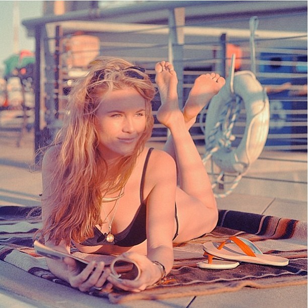 emily williams feet 5