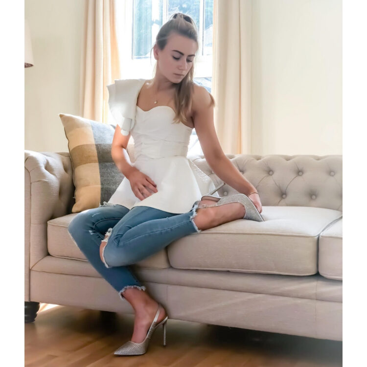 emma crompton feet 2