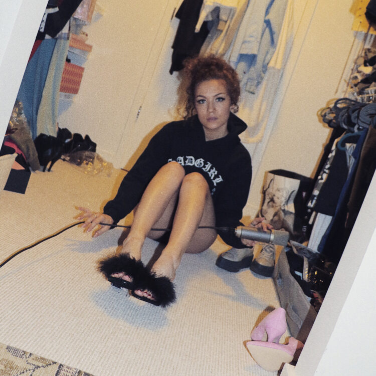 emma demorest feet 2