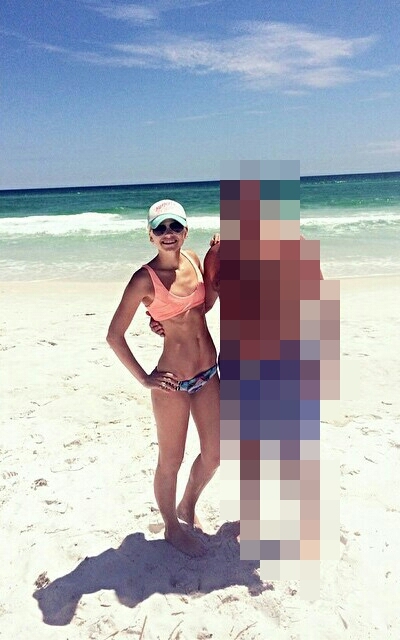 emma elle roberts feet 6