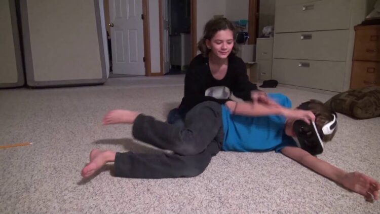 emma kittiesmama feet 1