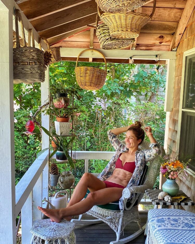 emma lovewell feet 3