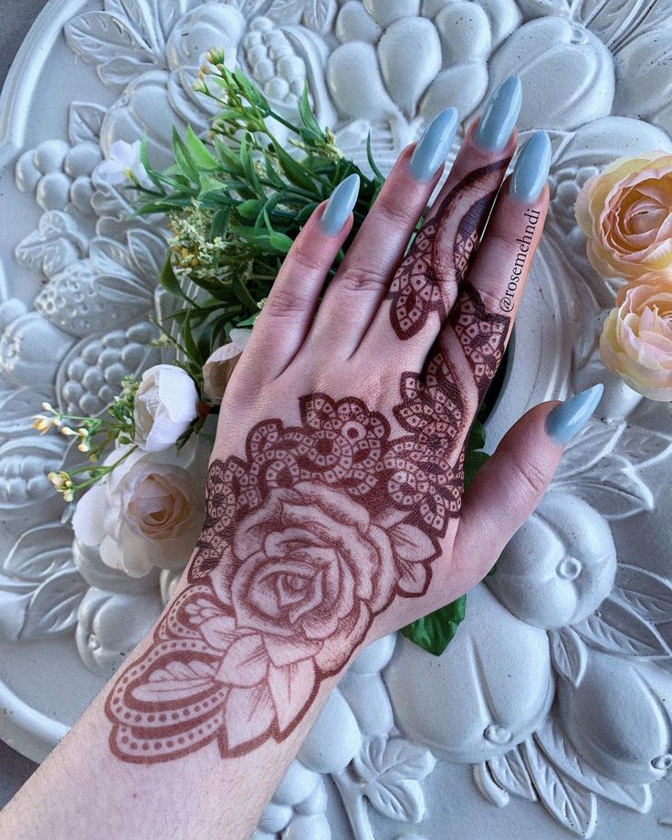 emma rose mehndi feet 2