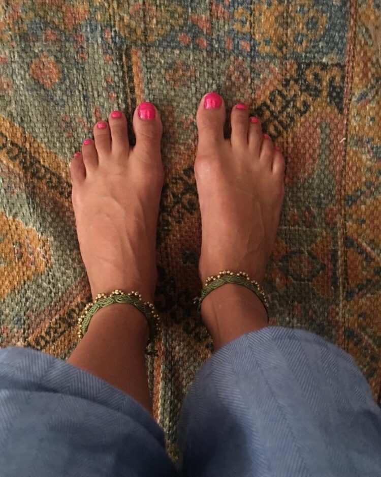 emma thomas feet