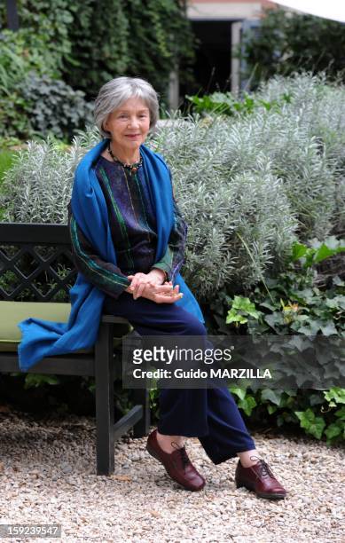 emmanuelle riva feet 5
