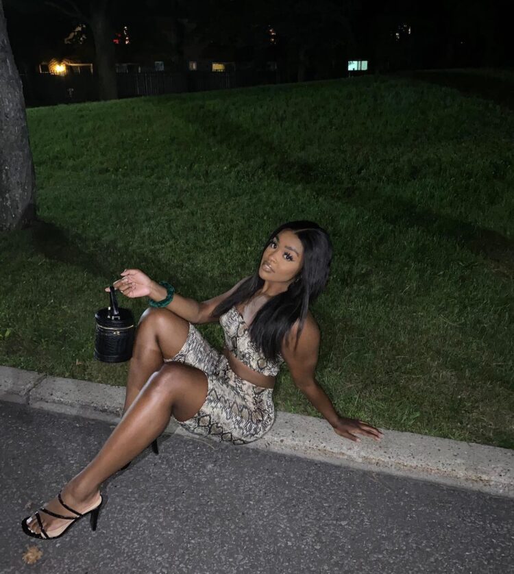 emmerly tinglin feet 1