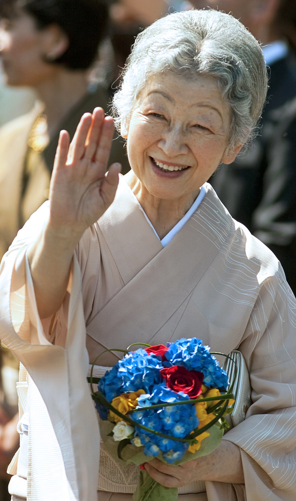 empress michiko feet 6