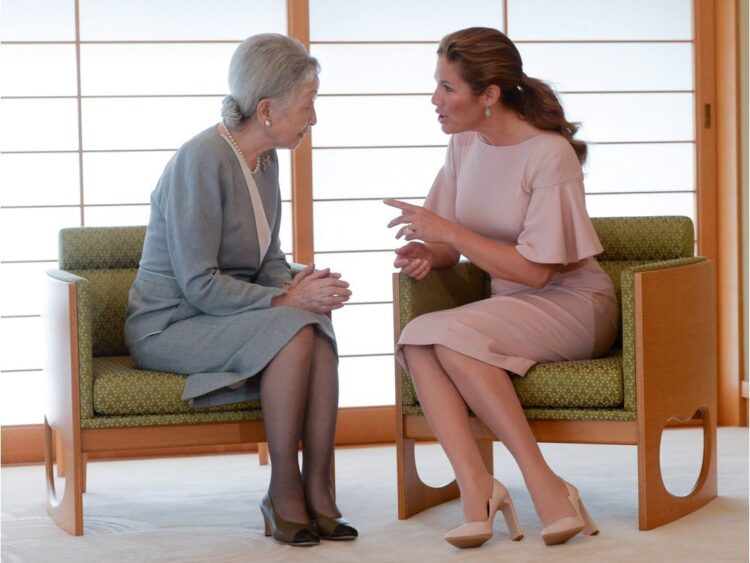 empress michiko feet