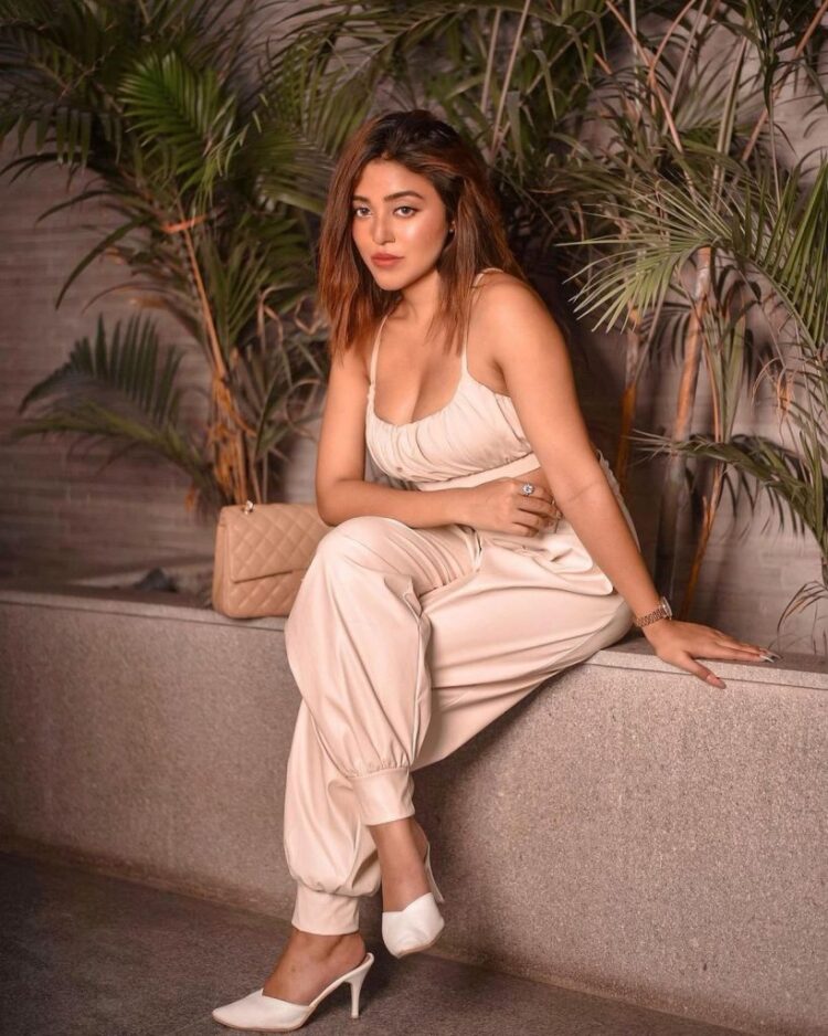 ena datta feet