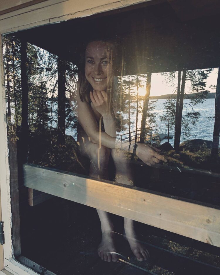 enni rukajarvi feet 2