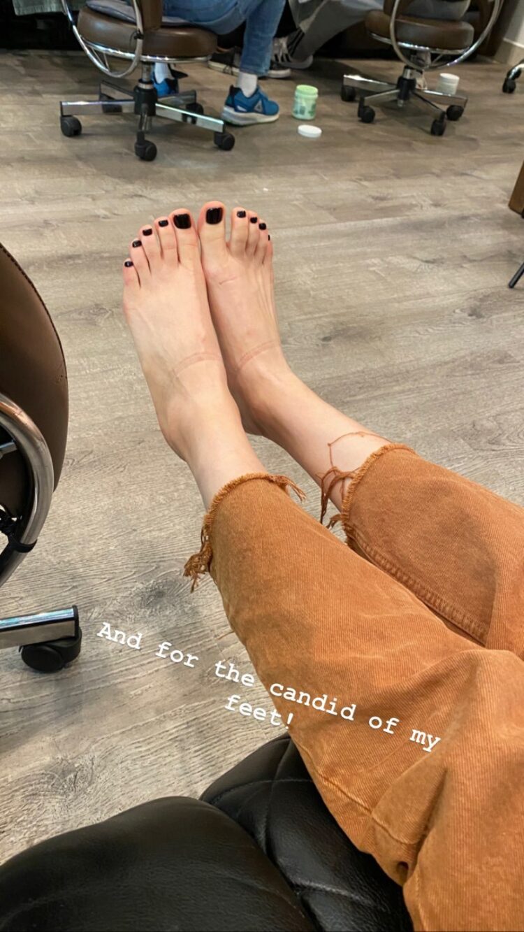 enny feet 1