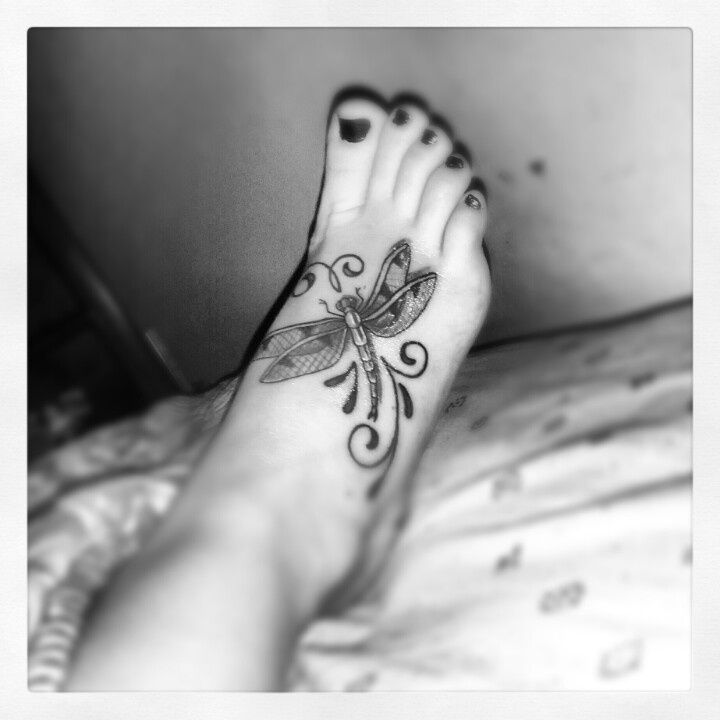 erica carroll feet 5