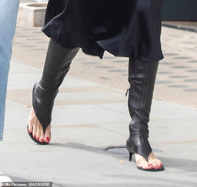 erica packer feet 3