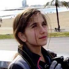 erifilly hionos feet 3