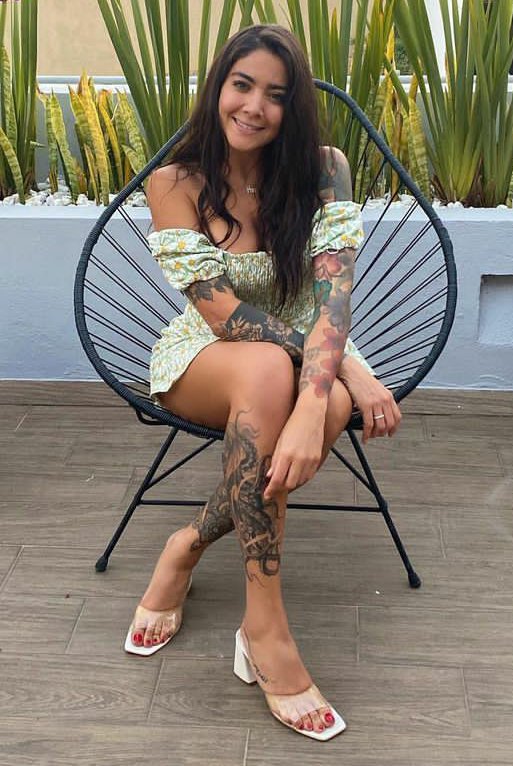 erika fernandez feet