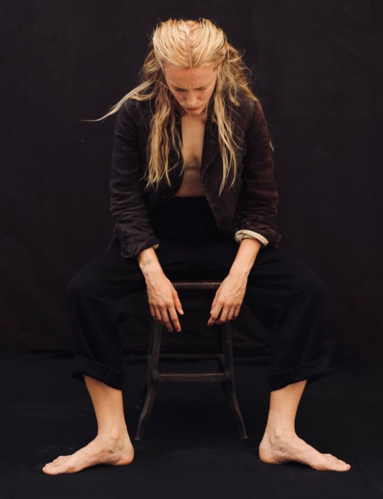 erika linder feet 4