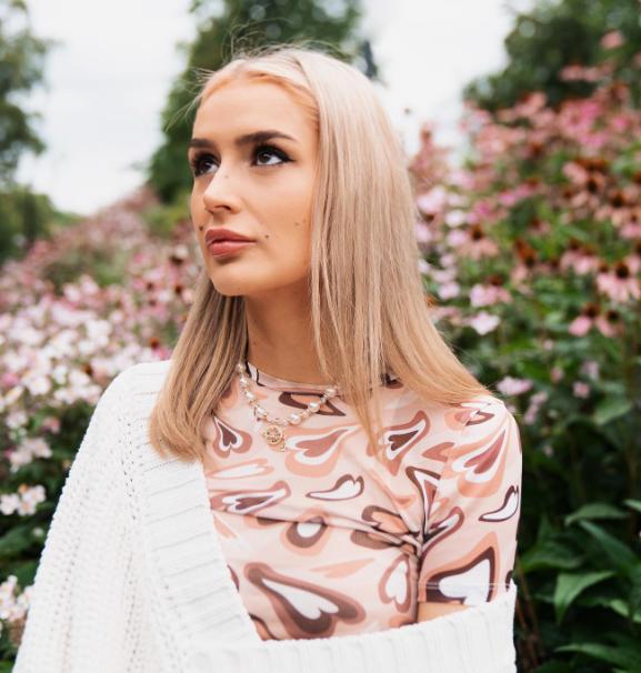 erika norwich feet 2