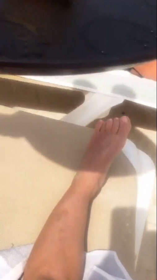 erika zaba feet 5
